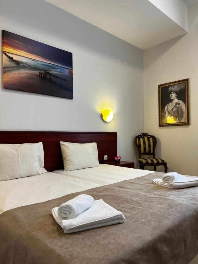 Hotel Central Balčik Exteriér fotografie